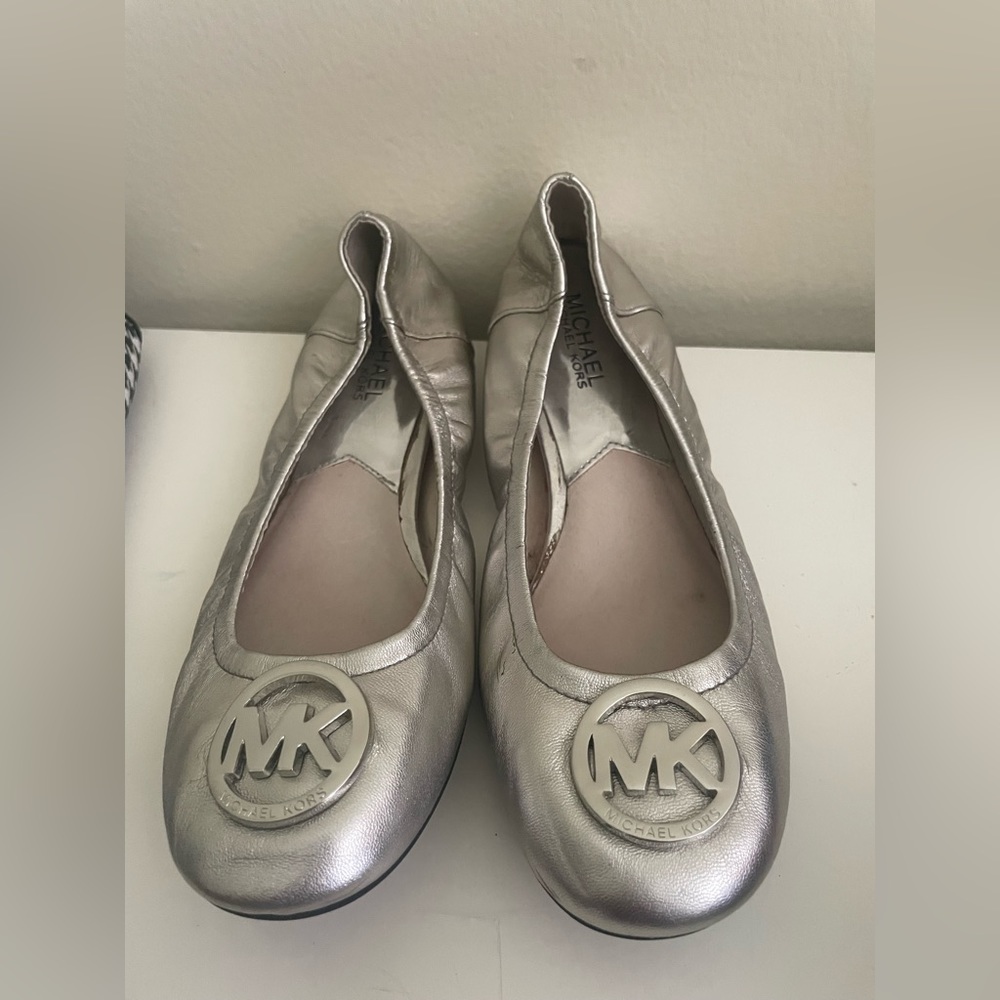 Michael Kors Silver  leather Flats